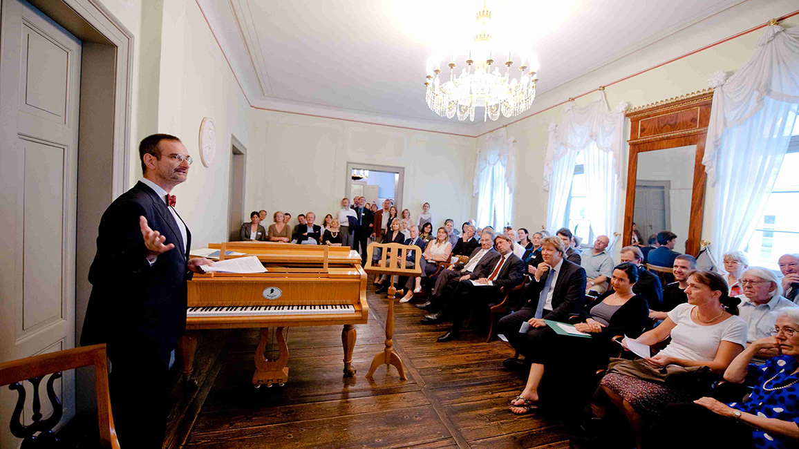 Vorstellung des im Mendelssohn-Jahr 2009 frisch erschienenen Werkverzeichnisses im Mendelssohn-Haus Leipzig. Links im Bild Arbeitsstellenleiter Dr. Ralf Wehner