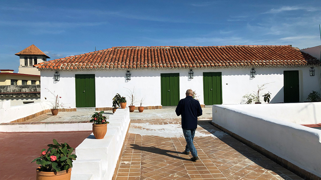 Dachterrasse der Casa Humboldt, La Habana (Kuba). 