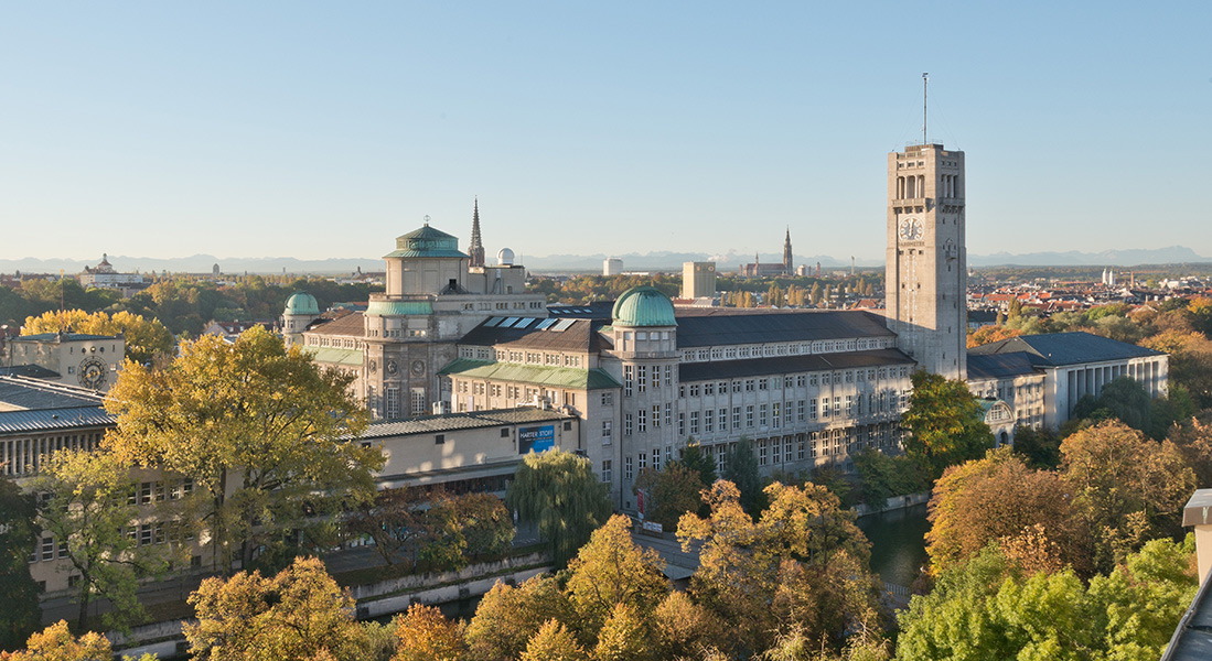 1903 gegr&uuml;ndet geh&ouml;rt das Deutsche Museum in M&uuml;nchen zu den bedeutendsten Technik- und Wissenschaftsmuseen der Welt und ist, gemeinsam mit der LMU M&uuml;nchen, Tr&auml;ger des RCC.