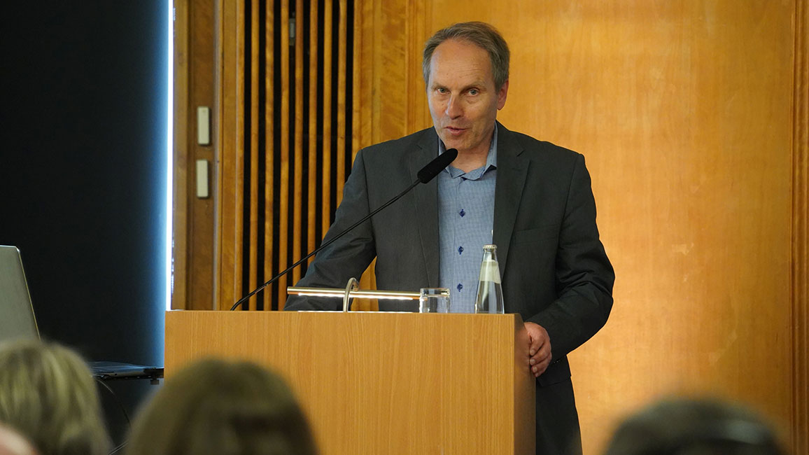 Dr. habil. Alexander Geyken