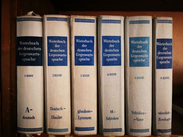 B&auml;nde des W&ouml;rterbuchs der deutschen Gegenwartssprache (WDG)