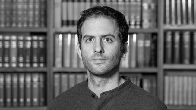 Dr. Yannis Hadjinicolaou