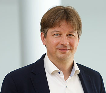 Prof. Dr. Julian Junk