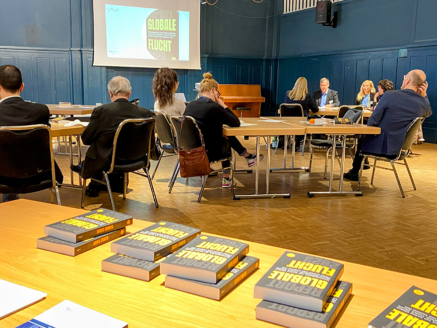 Buchvorstellung: Pr&auml;sentation und Menschen