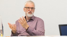 Link zum Artikel: Welche Relevanz hat Religion für Radikalisierung? Interview zum BMBF-Forschungsprojekt RiRa (Radikaler Islam versus radikaler Anti-Islam) 